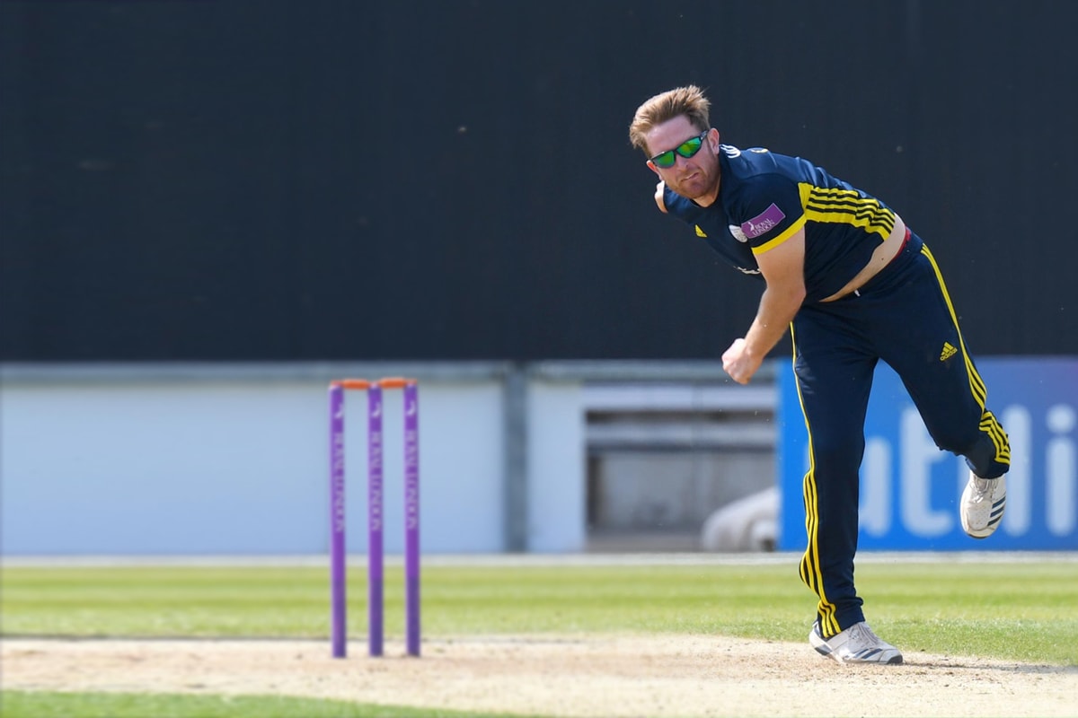 Dawson into knockouts in top spot