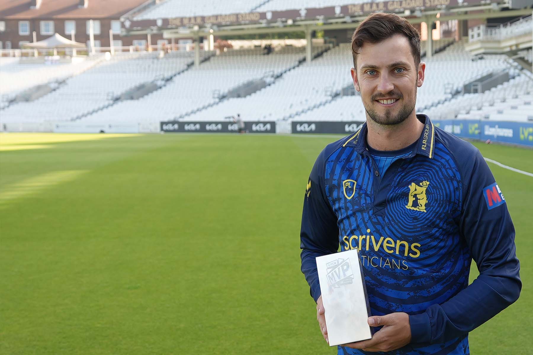 Barnard claims One Day Cup Player of the Year trophy