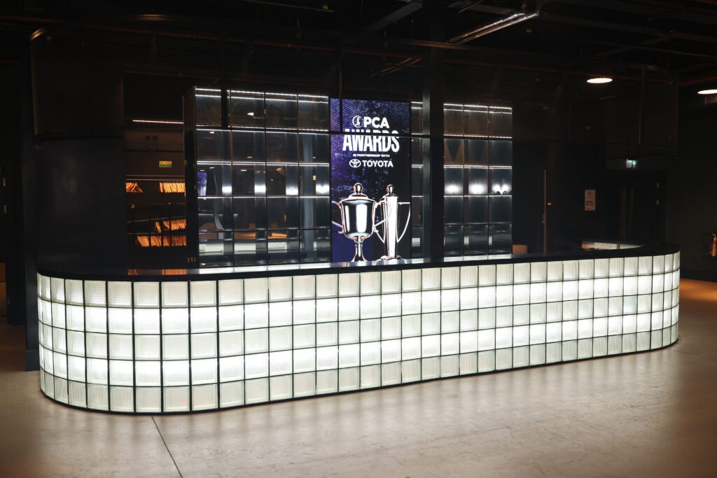 LWR31673_IAitixdH_20251010095020